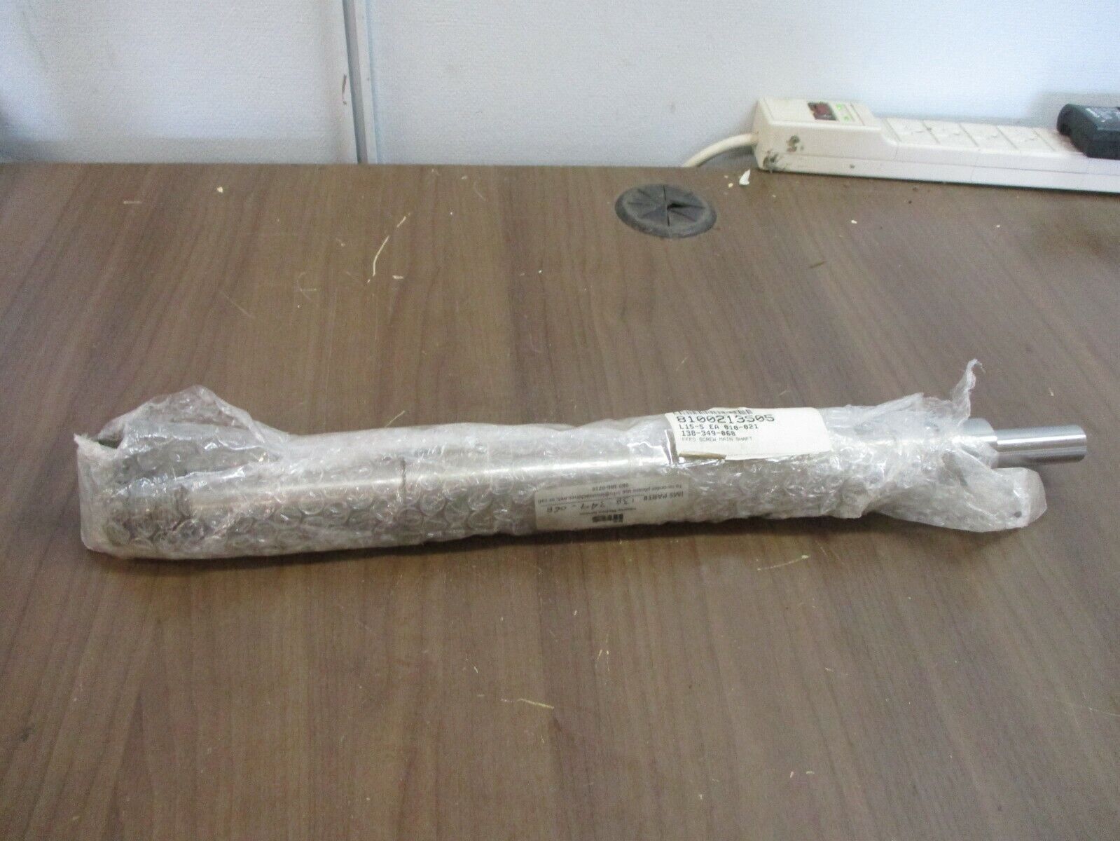 Misc. Brand Feed Screw Main Shaft 138-349-068 REV. B Length: 18" *No Box*