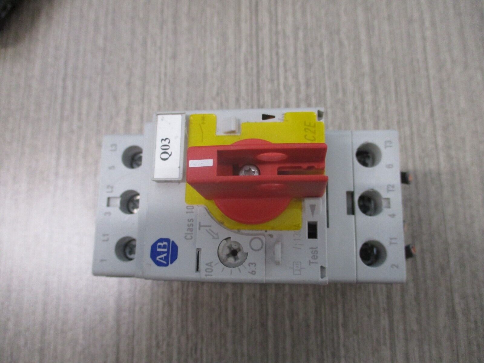 Allen-Bradley Manual Motor Protector 140M-C2E-C10 Trip : 6.3-10A