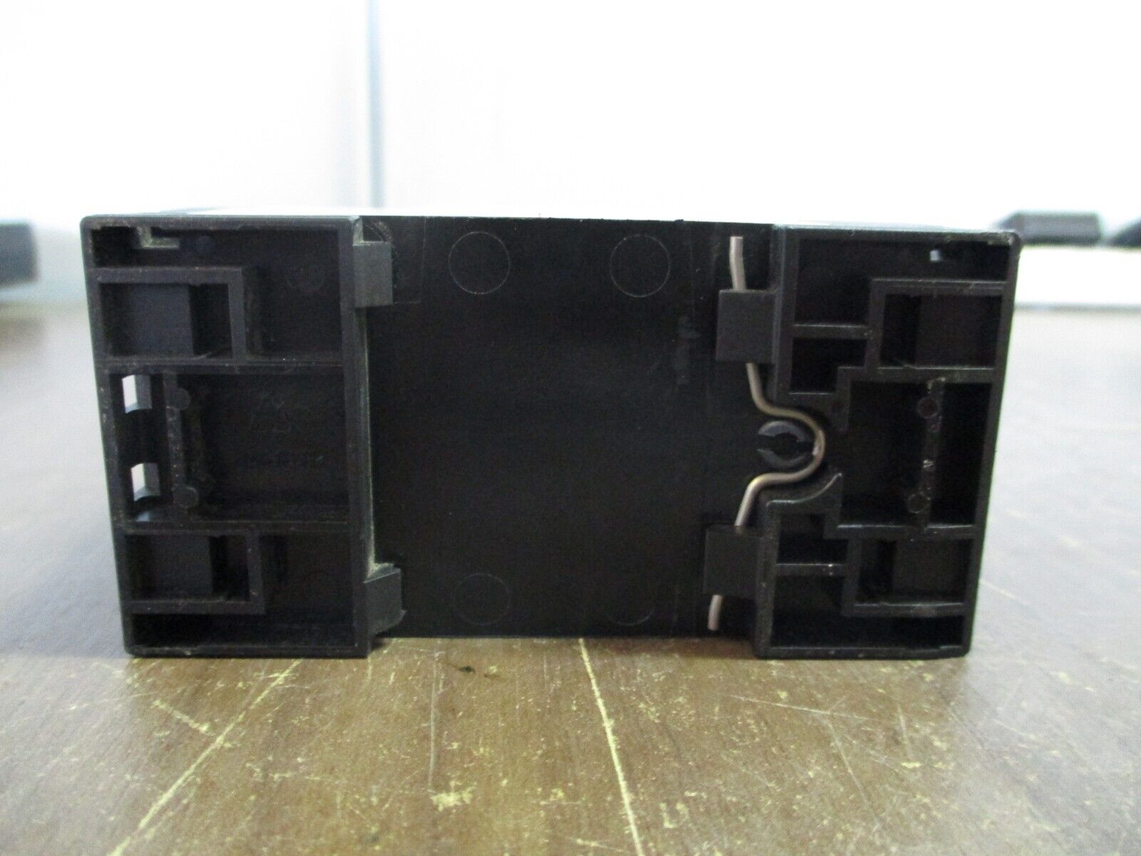 Siemens Sirius Motor Protector 3RV1021-4DA10 Trip: 20-25A 600V *Cracked* Used