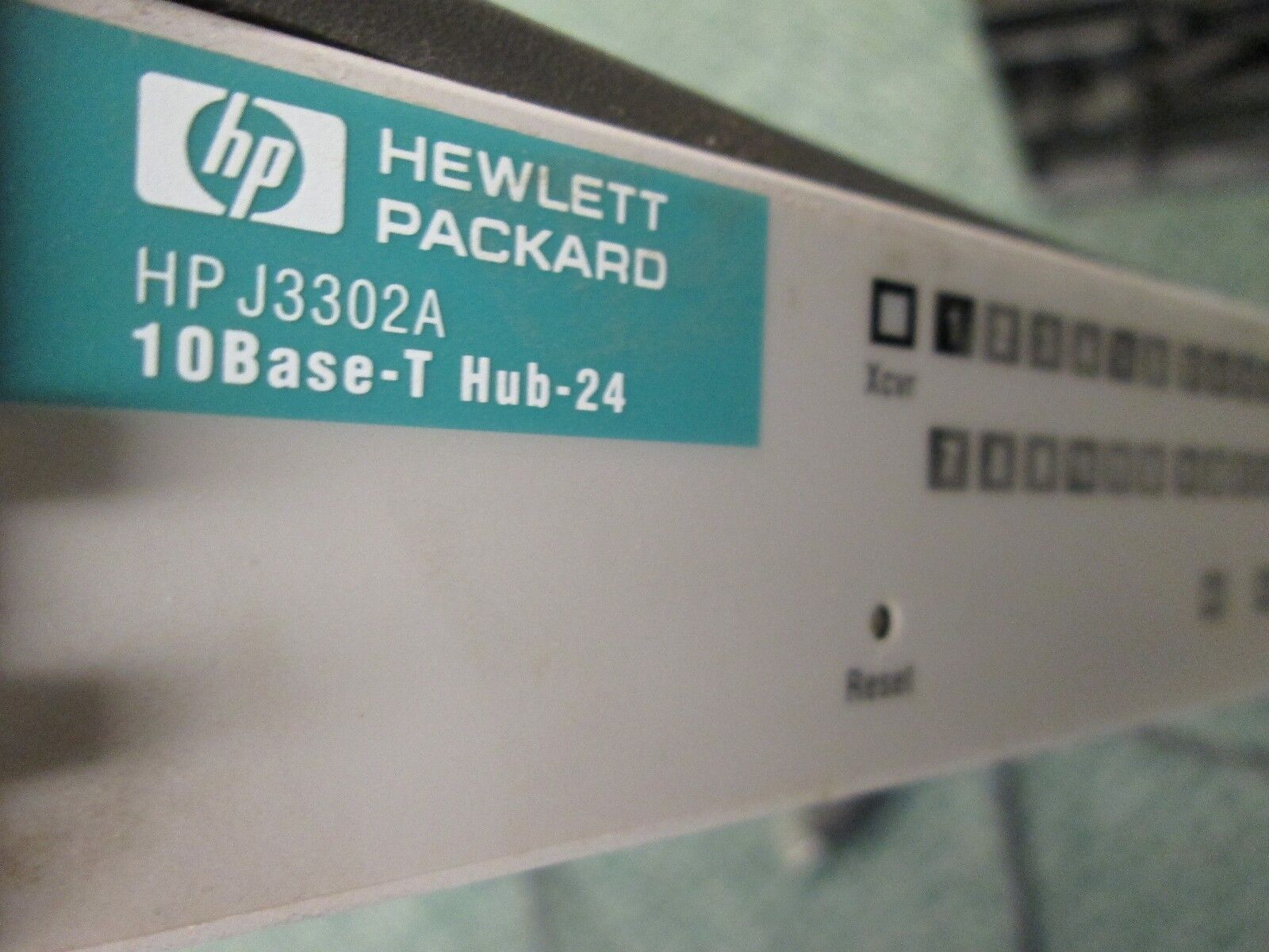 HP 10Base-T Hub-24 J3302A 100-127VAC @ .5A 200-240VAC @ .3A Used