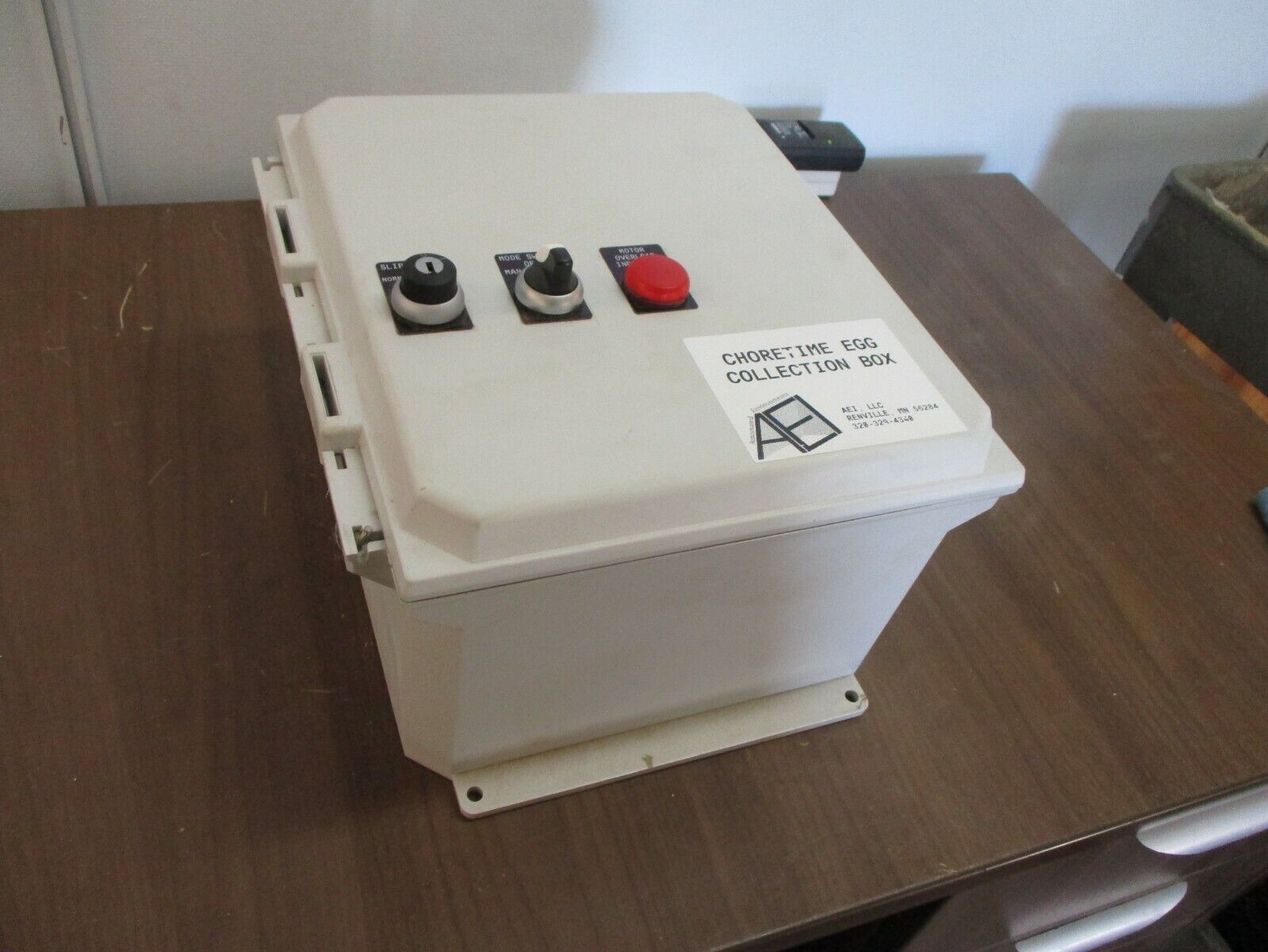 Choretime Egg Collection Starter Box Type 3R, 4X, 12, 13 Enclosure, Used