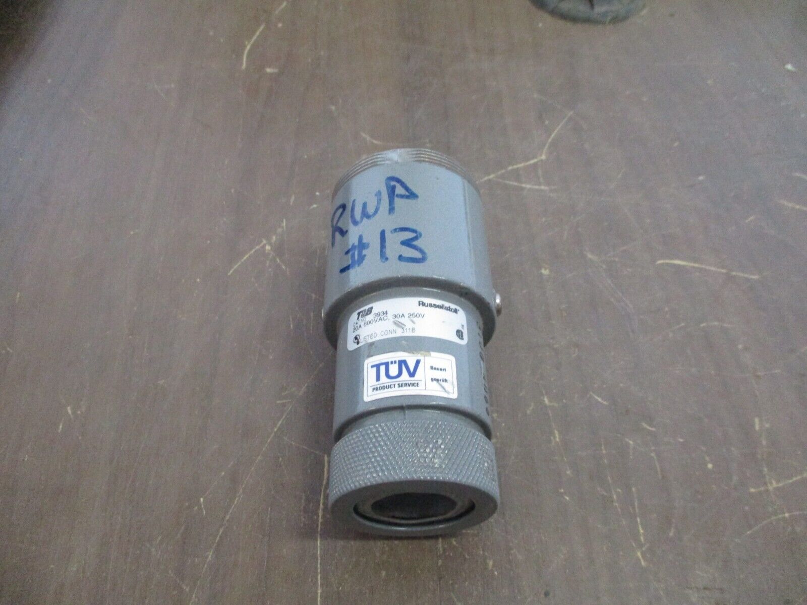 RussellStoll Connector w/ Wire End 3934 20A-600V 30A-250V 3P 4W Used