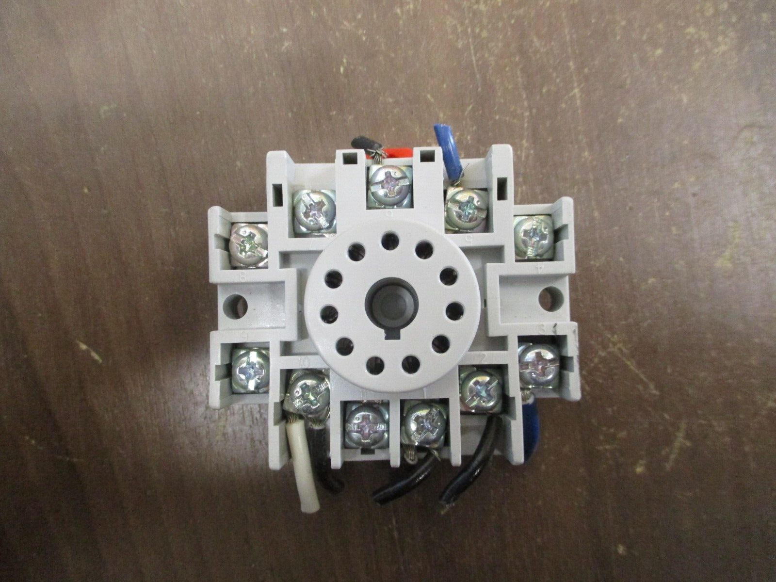 Eaton Time Delay Relay TMR5CC1120 Delay: Fixed 2 Sec 120V AC/DC w/ Base Used