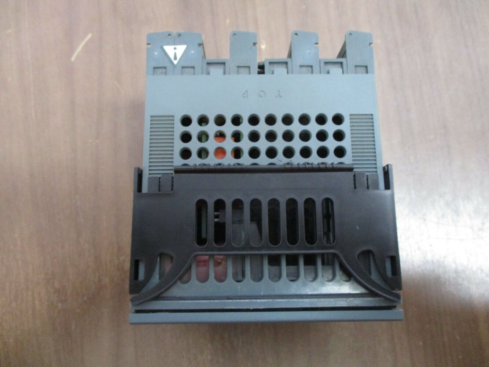 Barber-Colman Digital Temperature Controller 224C017.RHXXFHFL.X00 Used