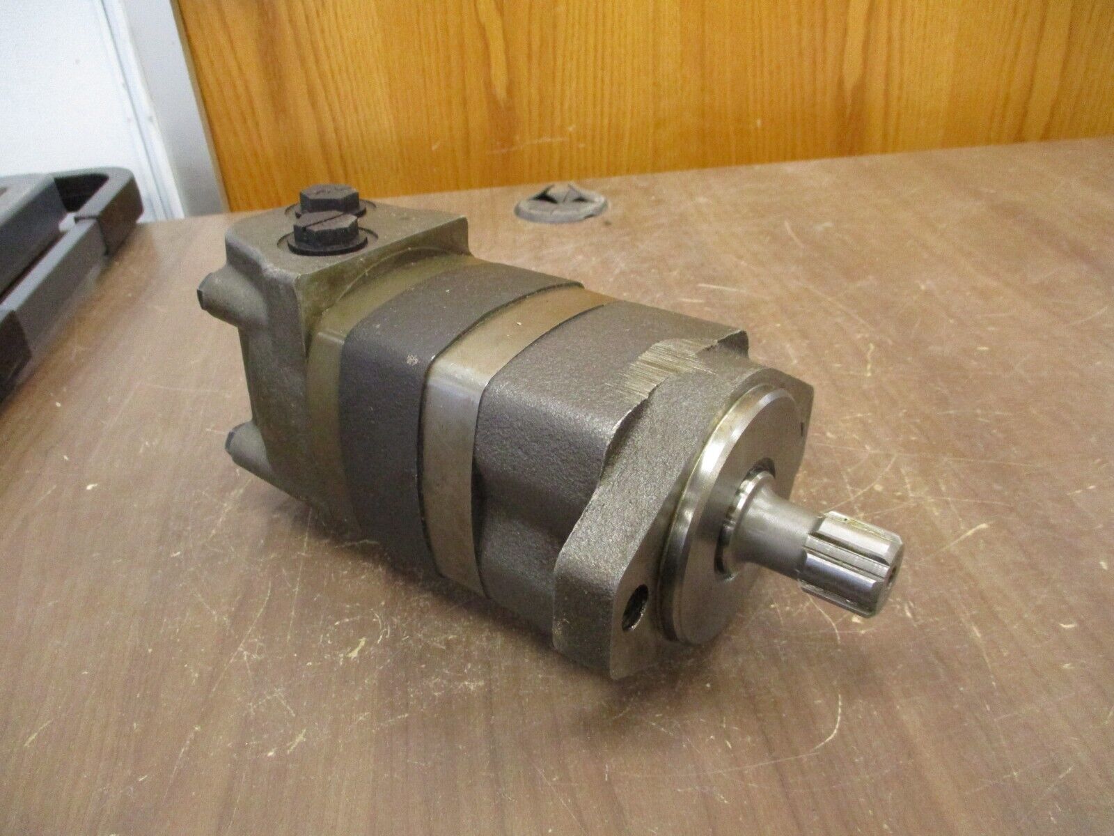 Eaton Char-Lynn Hydraulic Motor 104-1019-006 Used