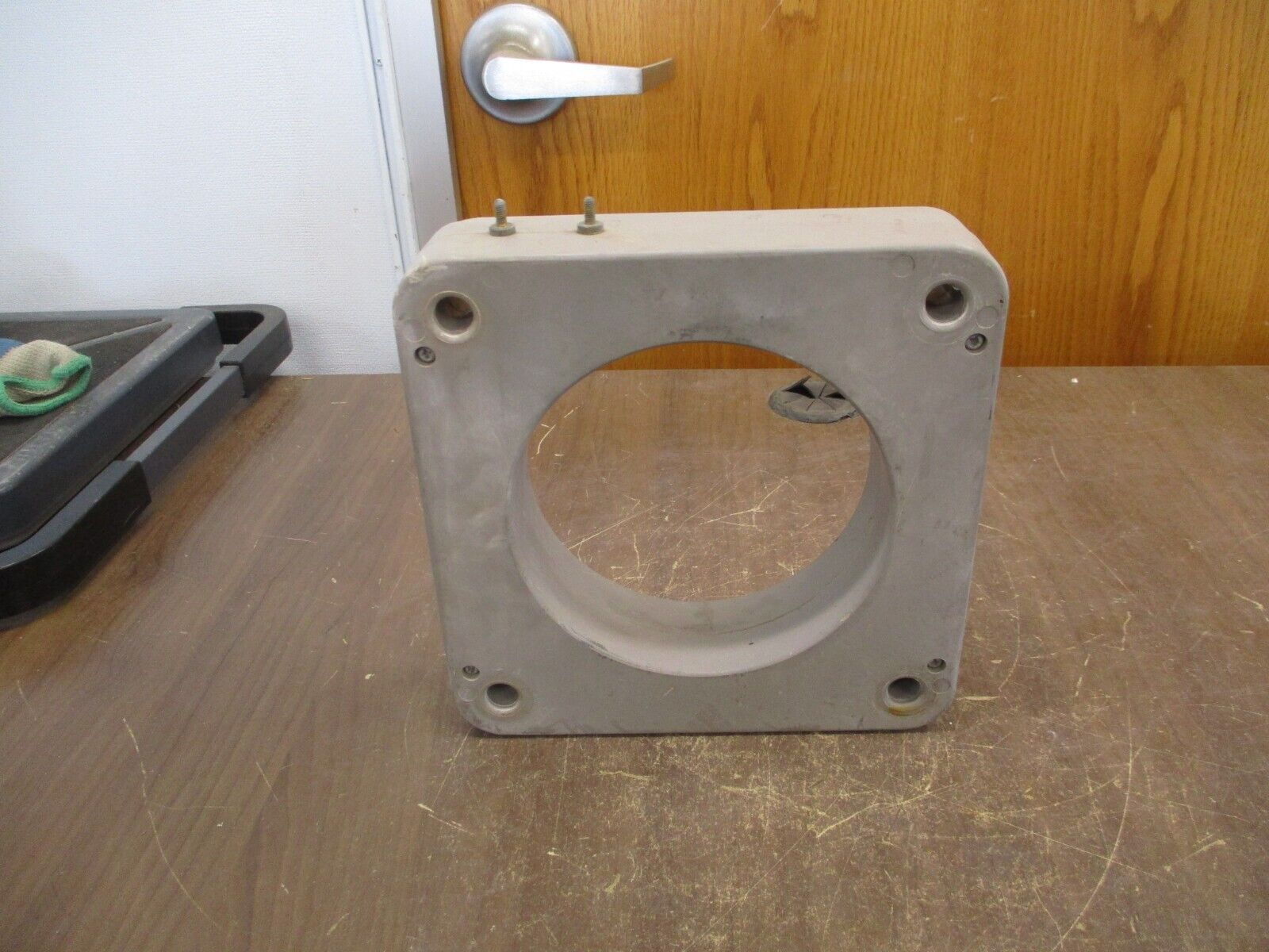 Electromagnetic Industries Current Transformer 120-302 Ratio 3000:5A 600V Used