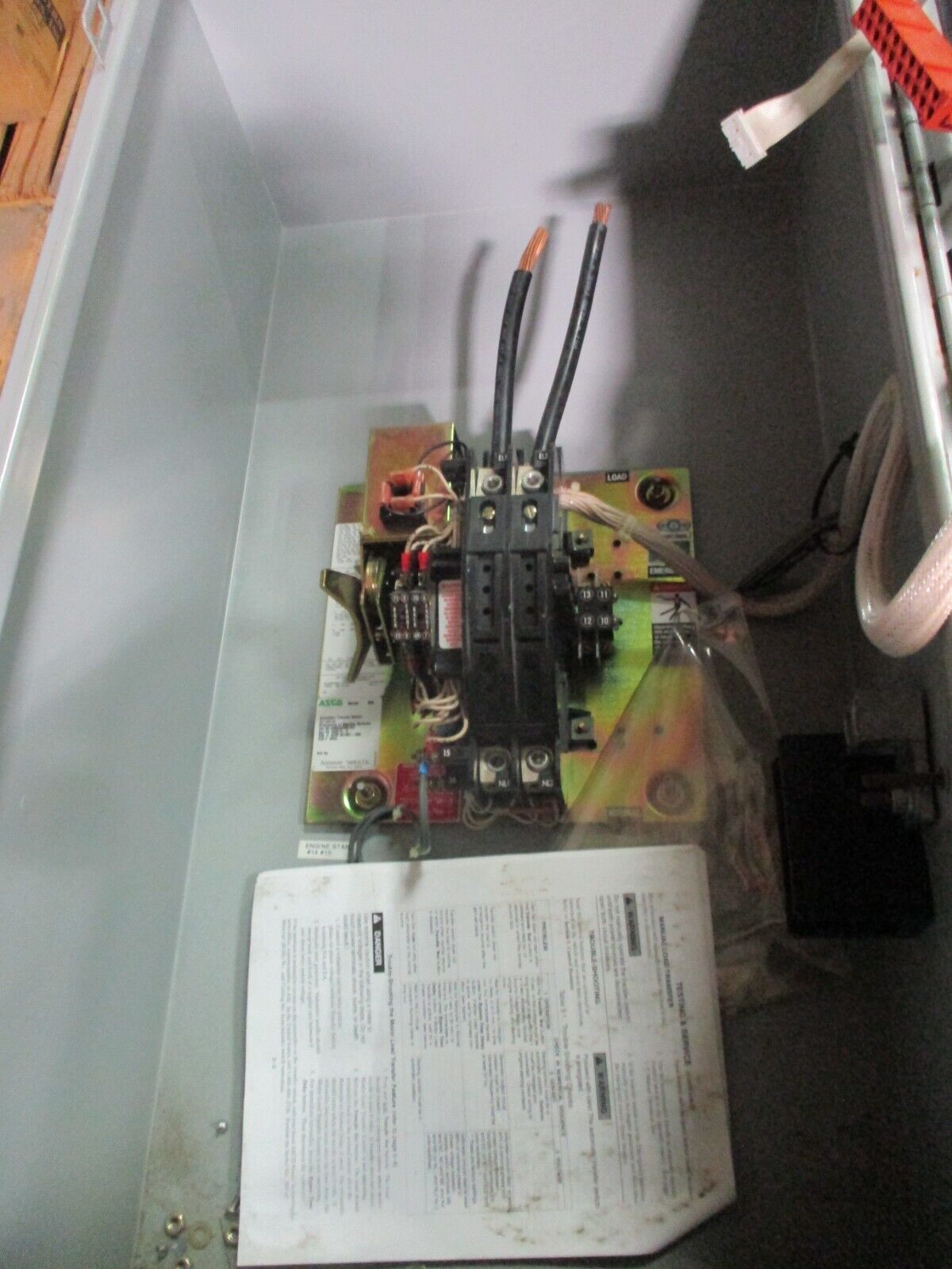 Asco Series 300 Automatic Transfer Switch A300220061XC 200A 240V 3R/12 Enc. Used