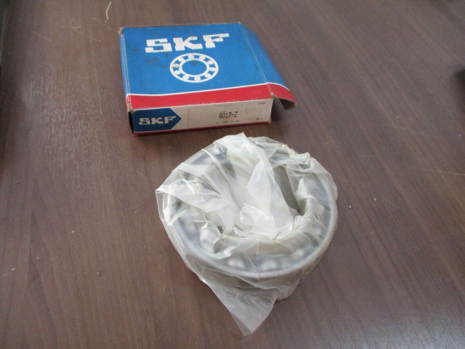 SKF Ball Bearing 6017-Z New Surplus