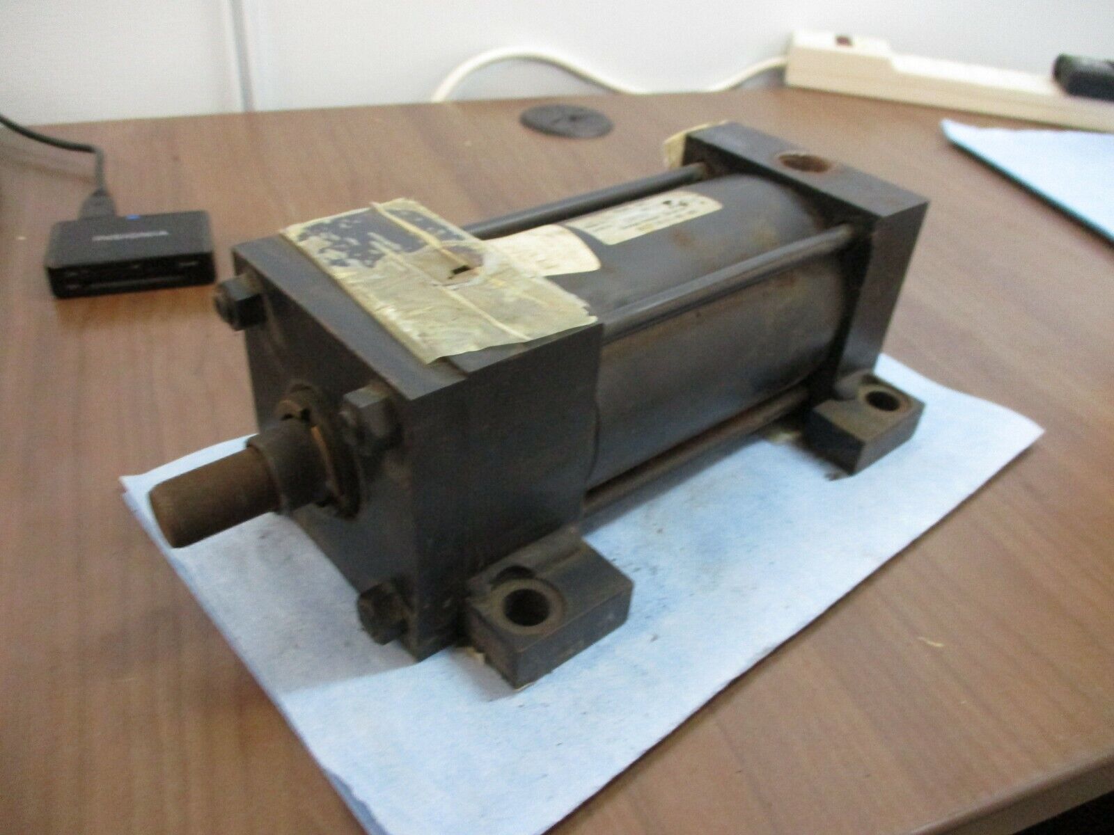 RWC Air Cylinder 8895-08-108 250 PSI Used