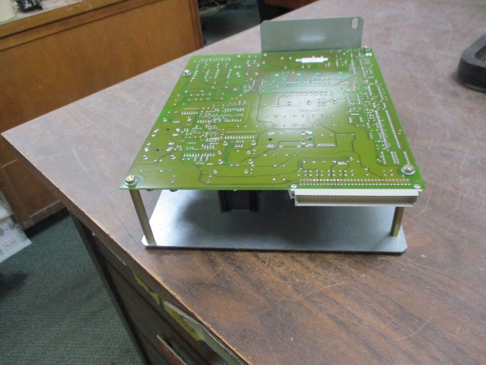 Merlin Gerin ALEZ PCB 72-132297-00 Rev A00 Used