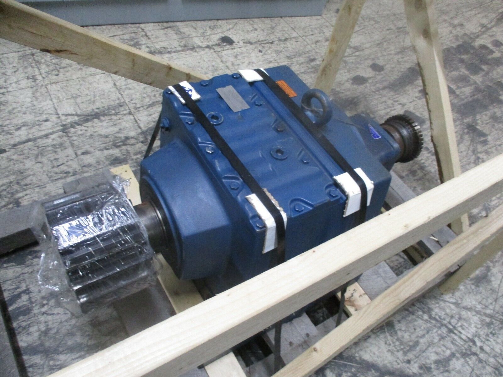 Sew-Eurodrive R Series Gear Reducer R147AD8 Ratio 7.25 241RPM Output Used