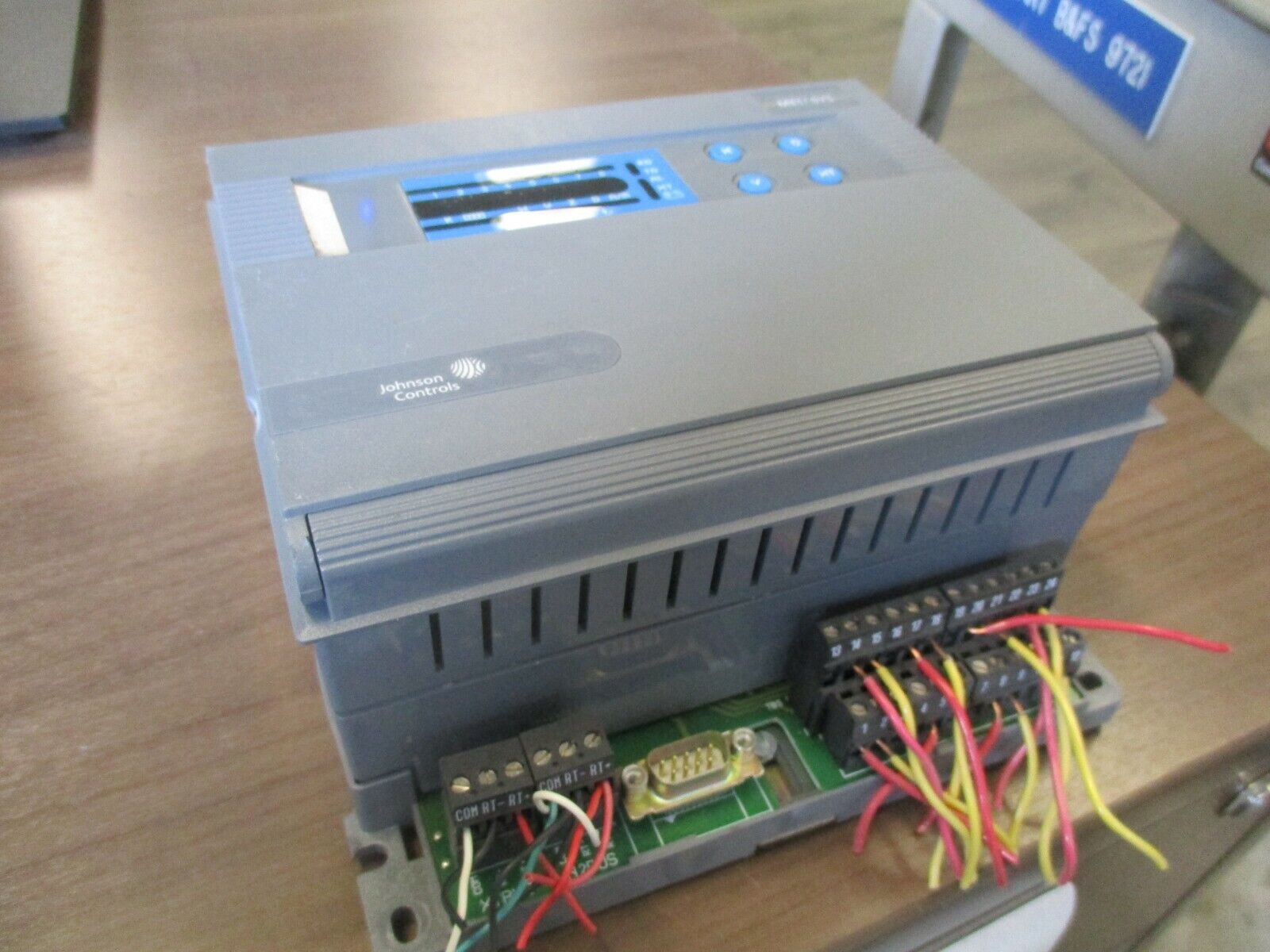 Johnson Controls Metasys Controller w/ Base DX-9100-8454 Rev. B 24VAC Used