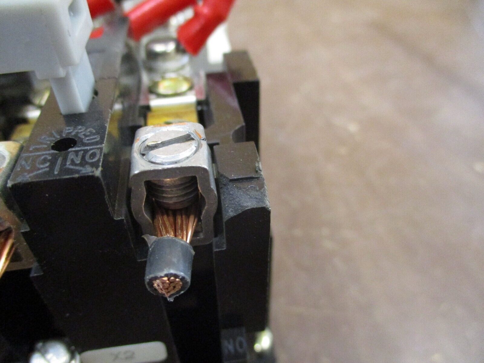 Westinghouse Starter A200M2CAC 45A 120V Coil *Chipped Corner* Used