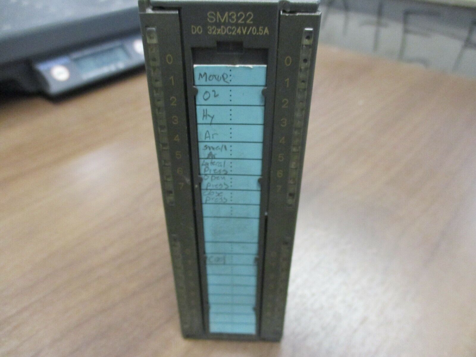 Siemens Simatic S7 Digital Output Module 6ES7 322-1BL00-0AA0 Used