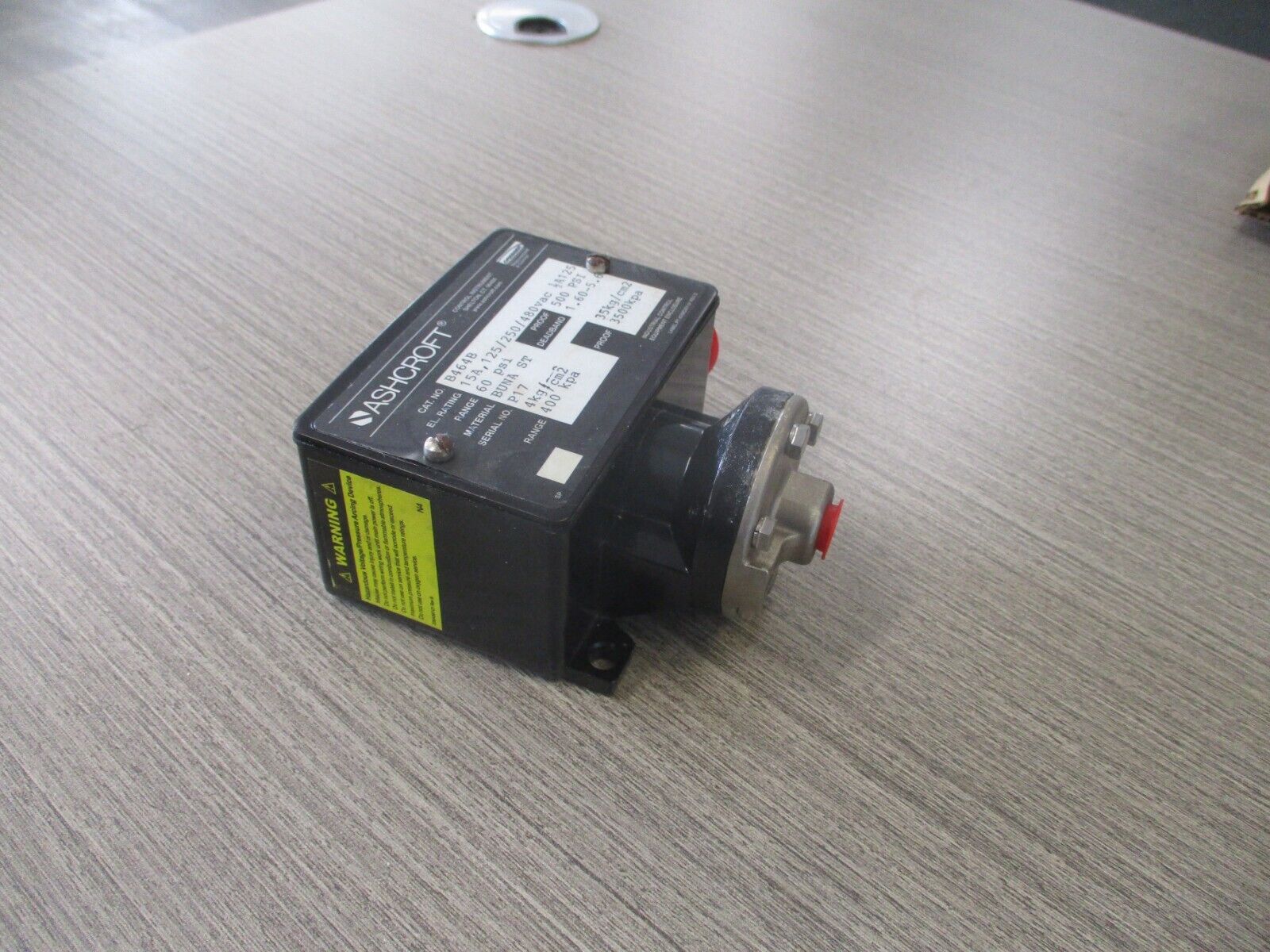 Ashcroft Pressure Switch B464B 60PSI 15A 125/250/480VAC 125VDC New Surplus