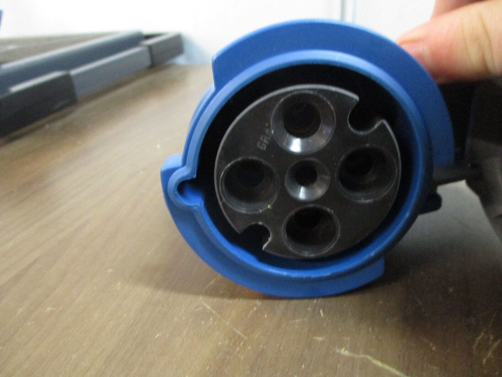 Hubbell Watertight Connector HBL460C9W 60A 250V 3P 4W New Surplus