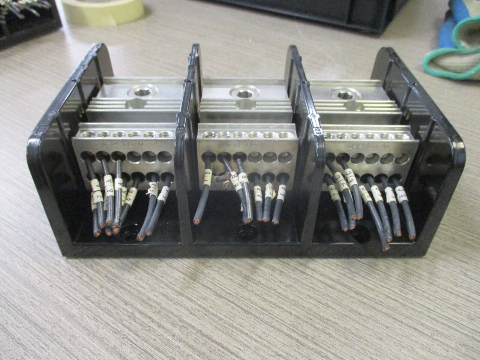 Square D Power Distribution Block 9080 LBA365112 380A 600V 3P Used