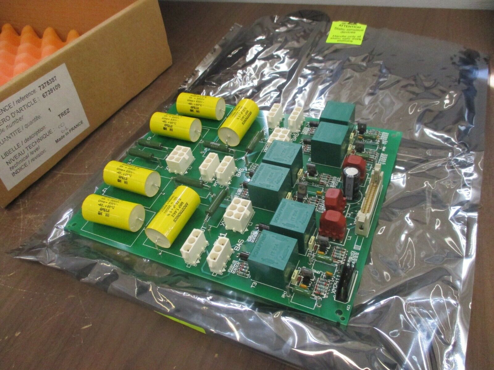 MGE TREZ Control Board 6739109 Rev. C0 New Surplus