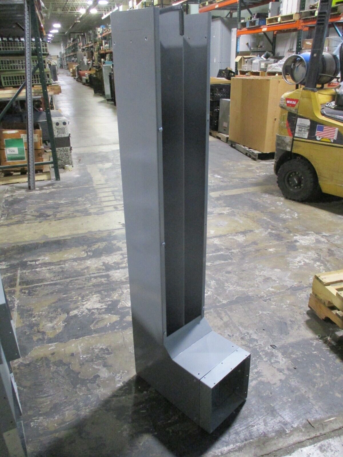AMP Wireway w/ 90° Elbow End Length: 60" Size: 10x8 to 10x10 *No Cover* Used