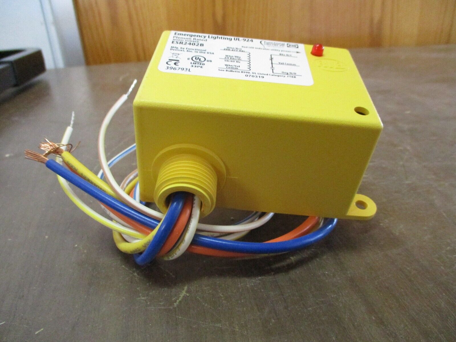 Functional Devices, Inc. RIB Emergency Lighting Relay ESR2402B 24V AC/DC UL924