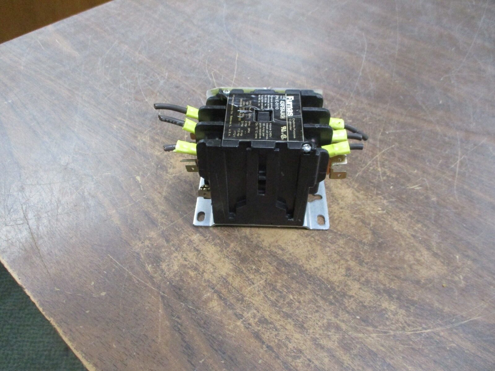 Furnas Definite Purpose Contactor 42AF35AJASH 24V Coil 25A 600V Used