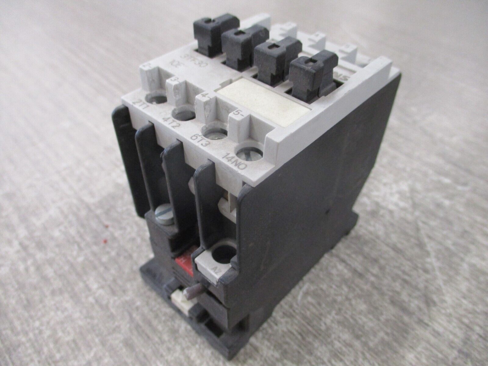 Siemens Contactor 3TF3010-0A 480V Coil 20 600V Used