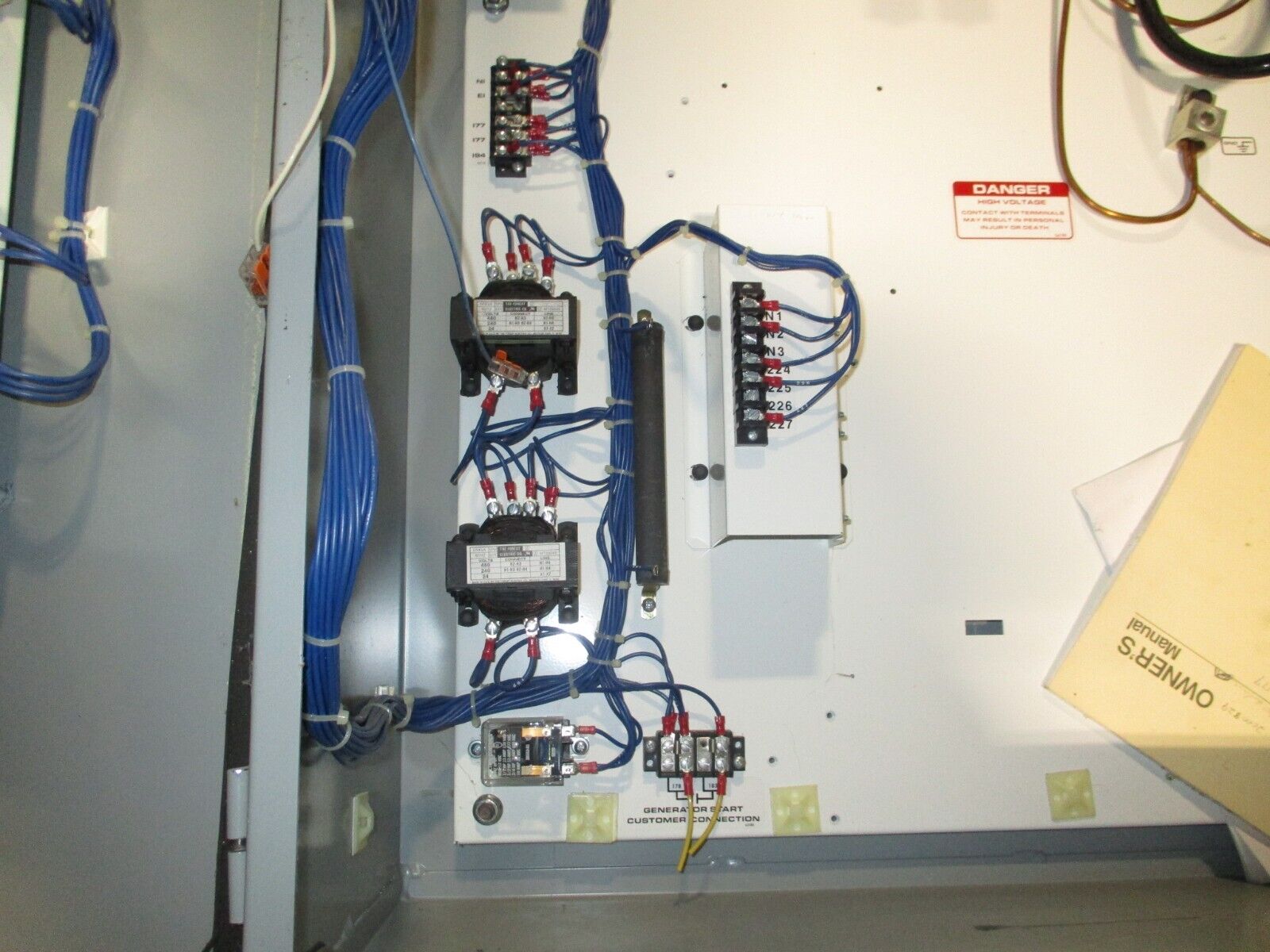 Generac Automatic Transfer Switch 91A01541-W 200A 120/240V 1Ph Used