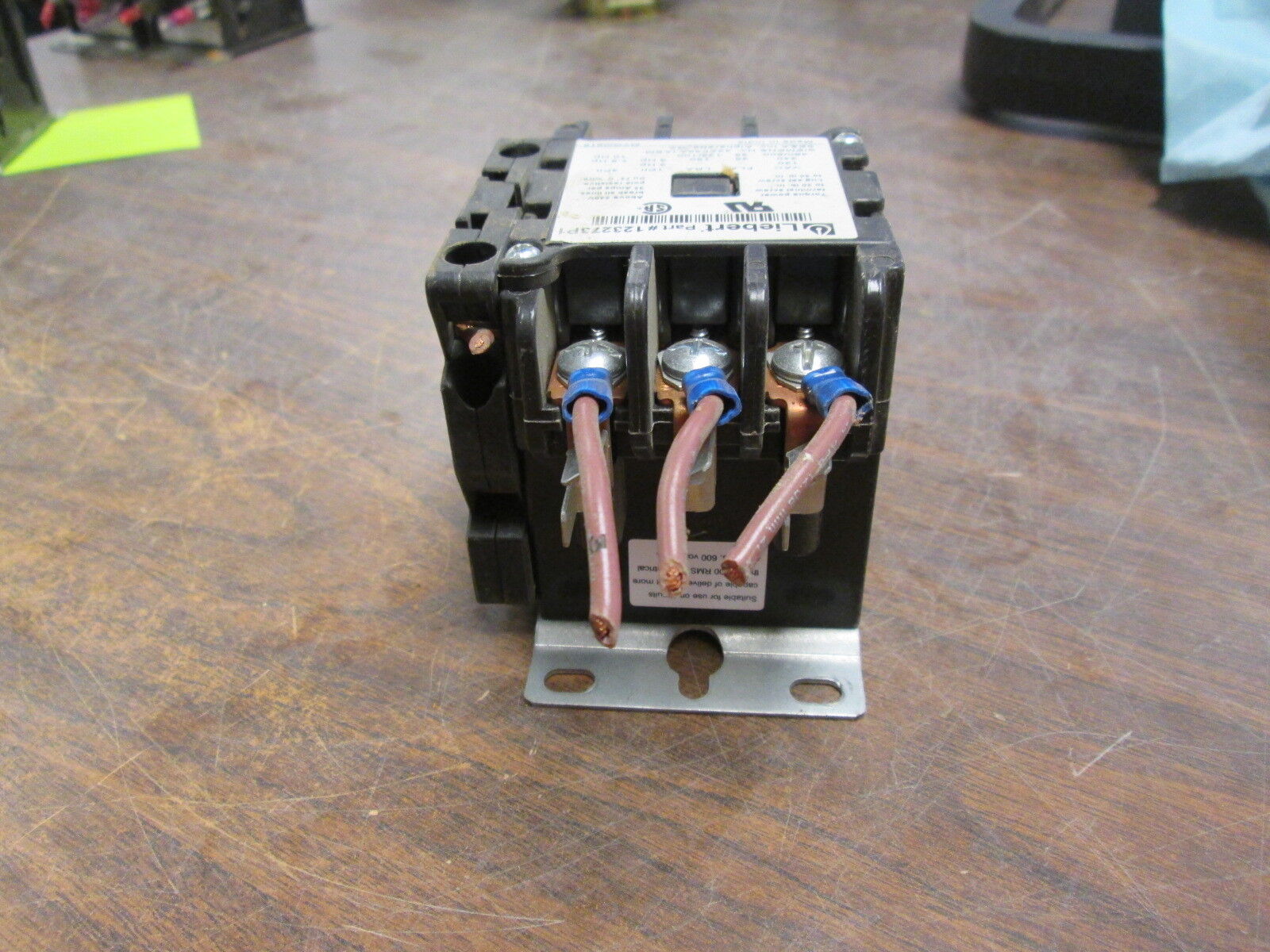 Liebert Contactor 123273P1 24V Coil 25A 600V w/ Aux Contact Used