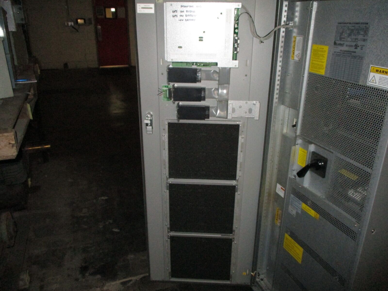 Emerson Liebert NXB 30 UPS 38SA030C0CHR 30KVA 24kW *Bent Key* Used