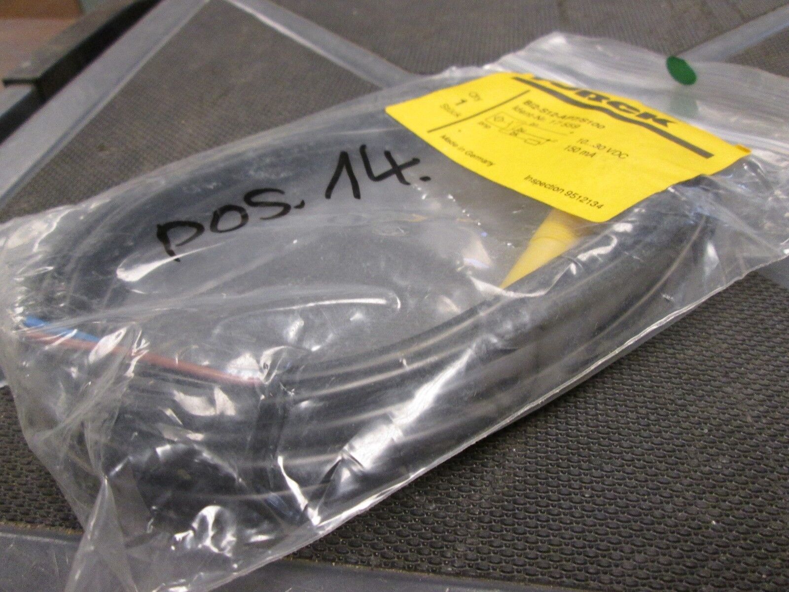 Turck Sensor BI2-S12-AP7/S100 10-30 VDC 150 mA New Surplus