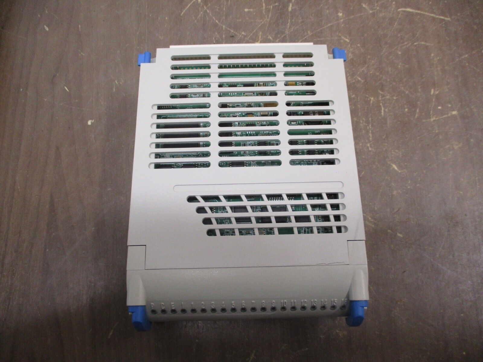 Emerson Ovation Analog Output Hart Module 5X00062G01 *Cracked Case* Used