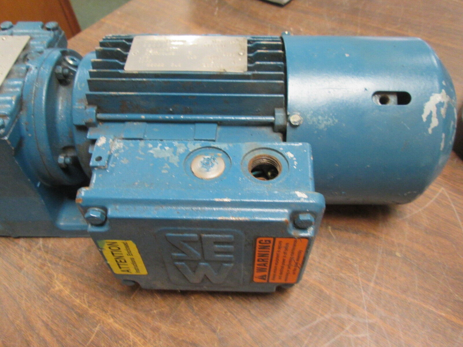 SEW Gearmotor DFT80K4BMG1HR .75HP 1800RPM ENCL:TEFC 230YY/460V 2.90/1.45A Used