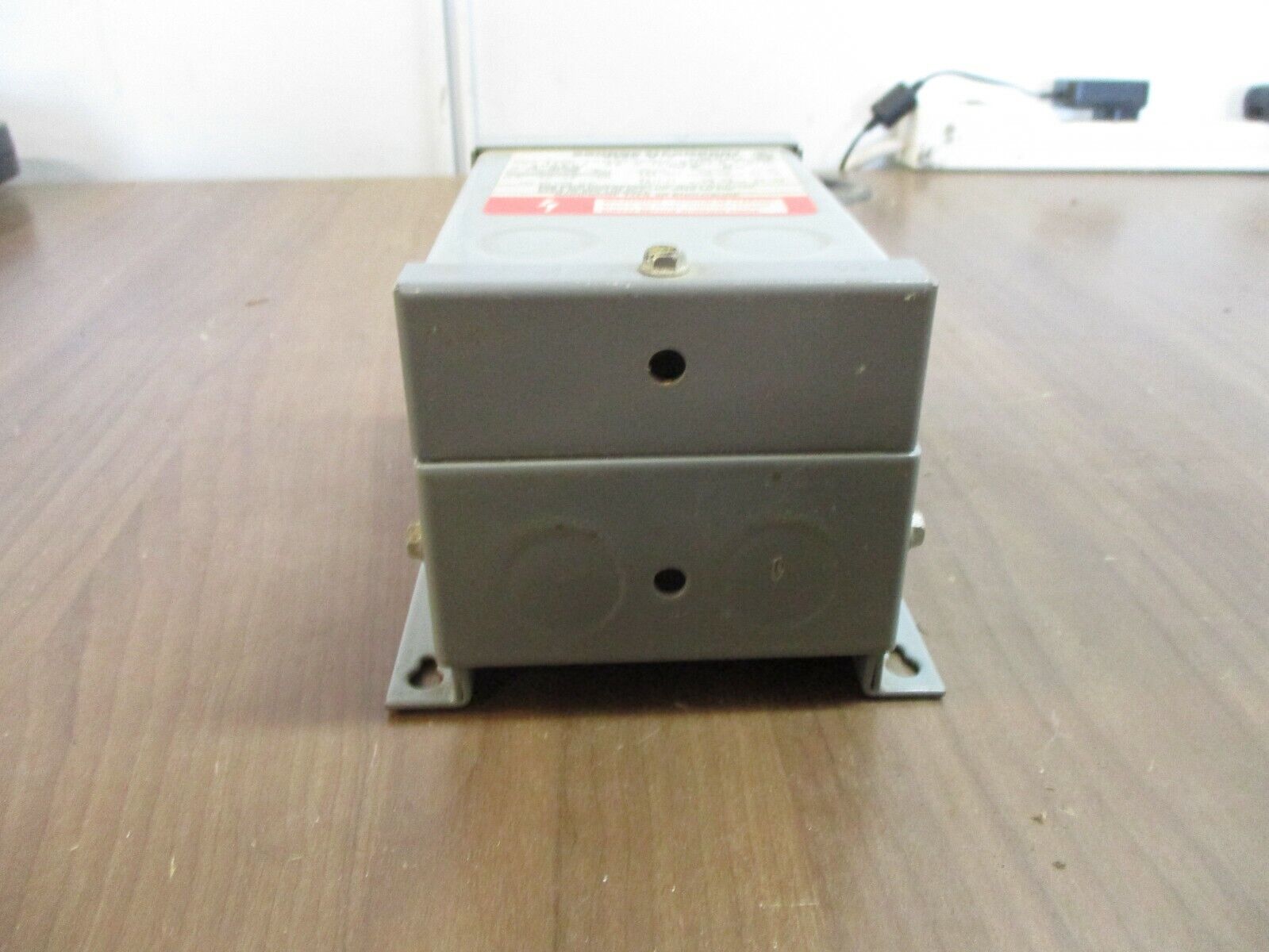 Square D Type 3R Transformer 100SV43F 0.100kVA Pri: 120/240V Sec: 12/24V 60Hz