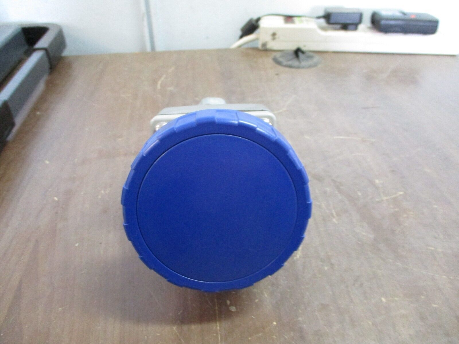 Russellstoll Receptacle w/ Base RS430R9W 30A 250V 3Ph Used