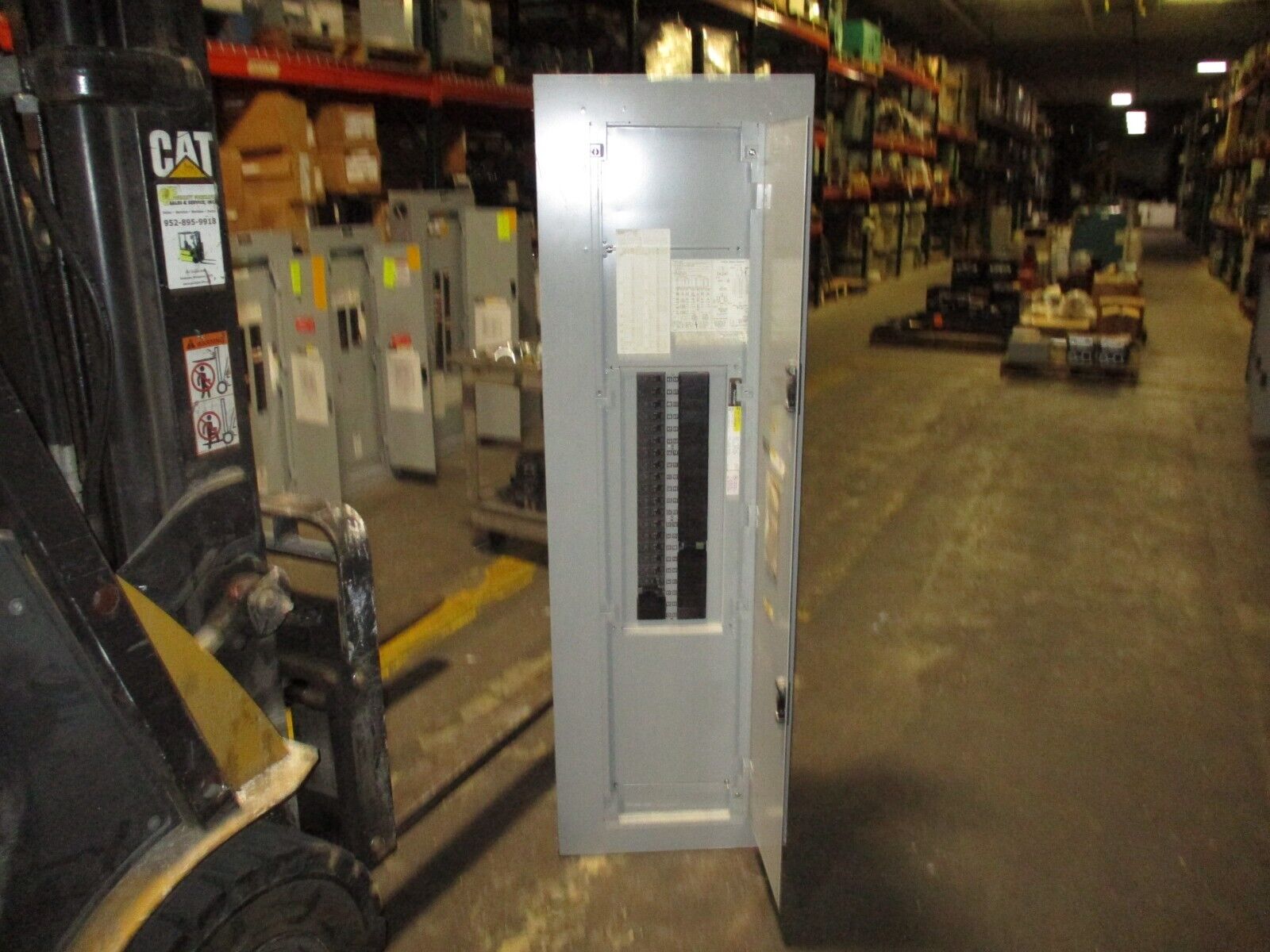 GE Main Lug Breaker Panel AQF3422MTX 225A Max 208/120V 3Ph 4W *No Lugs* Used