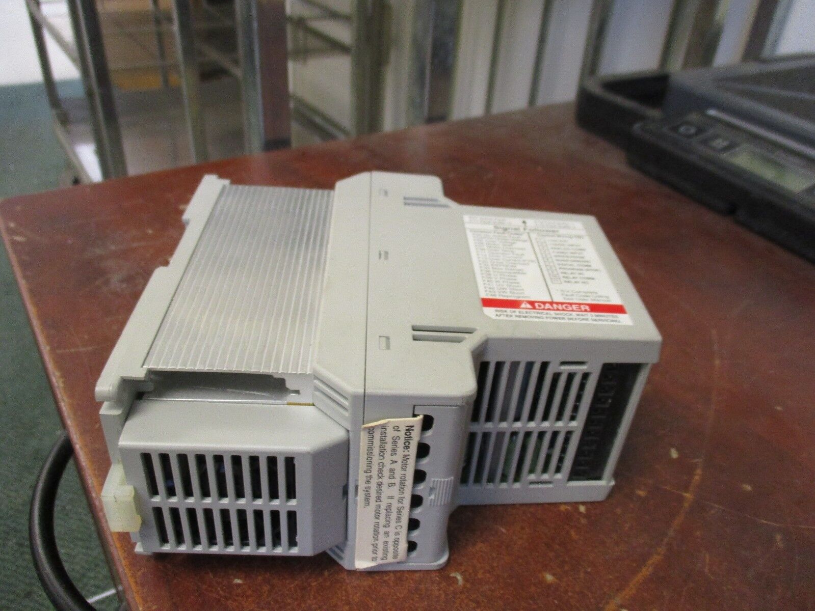 Allen-Bradley Smart Speed Controller 160-BA03NSF1 1HP FRN: 7.05 Used