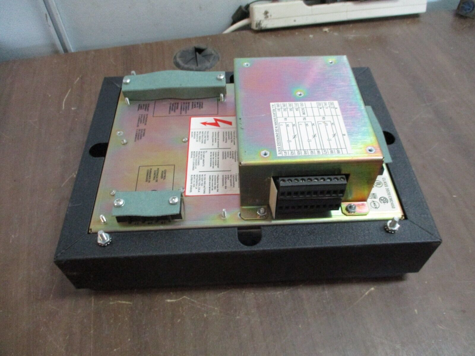 Square D PowerLogic Circuit Monitor 3020-CM-2450 3020-IOM-44 Input 120V Used