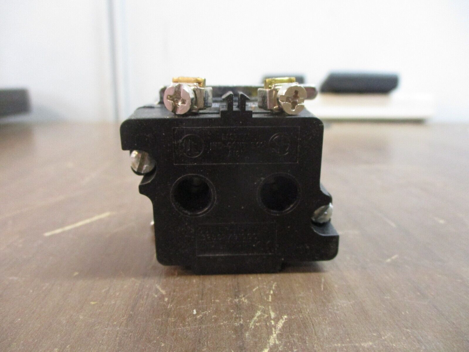 Eaton Cutler-Hammer Standard Indicator Light 10250T206N Ser. B2 24V New Surplus