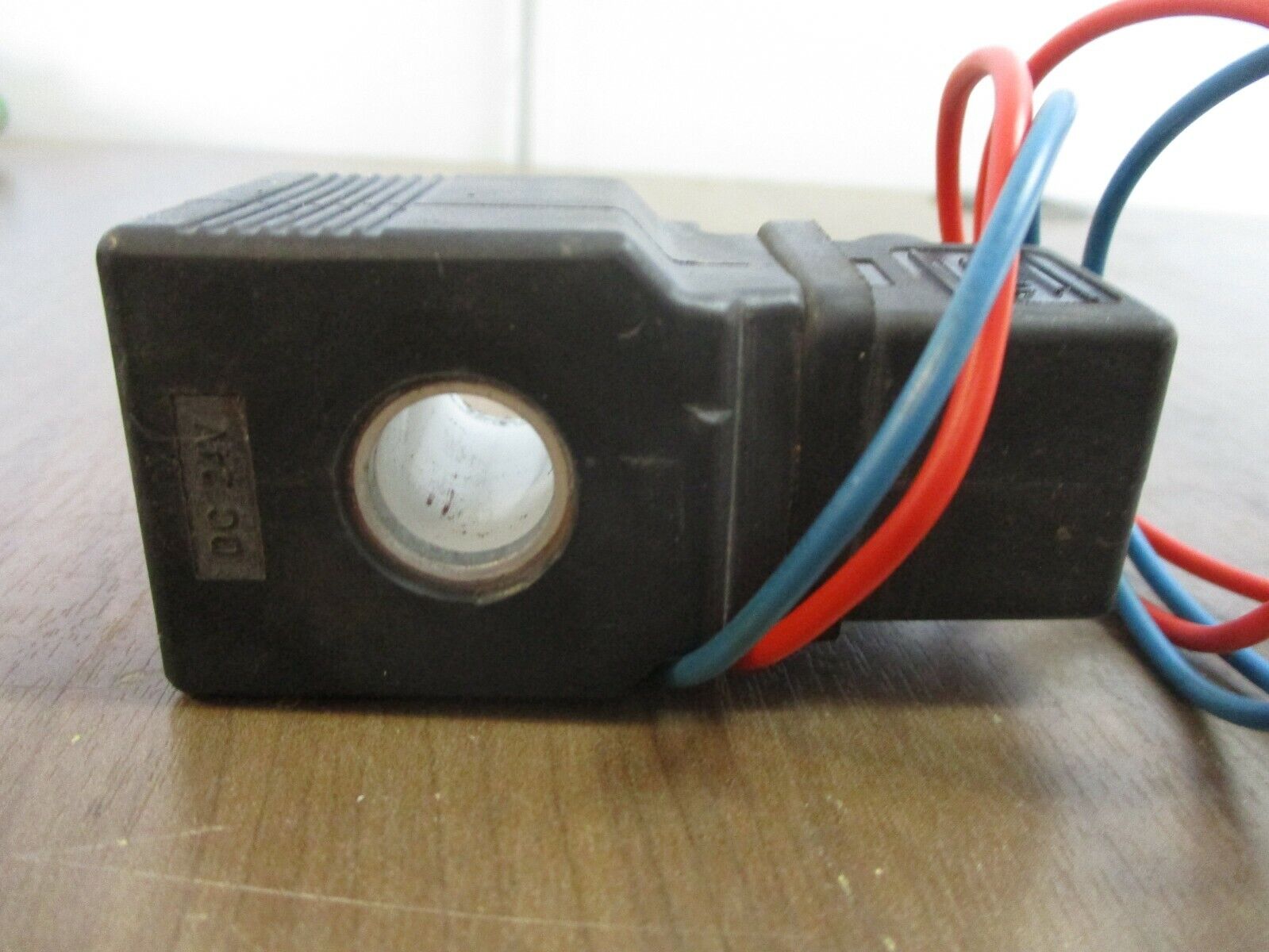VMI Solenoid Valve V10-C3C 24VDC 10W 0-16 bar Used