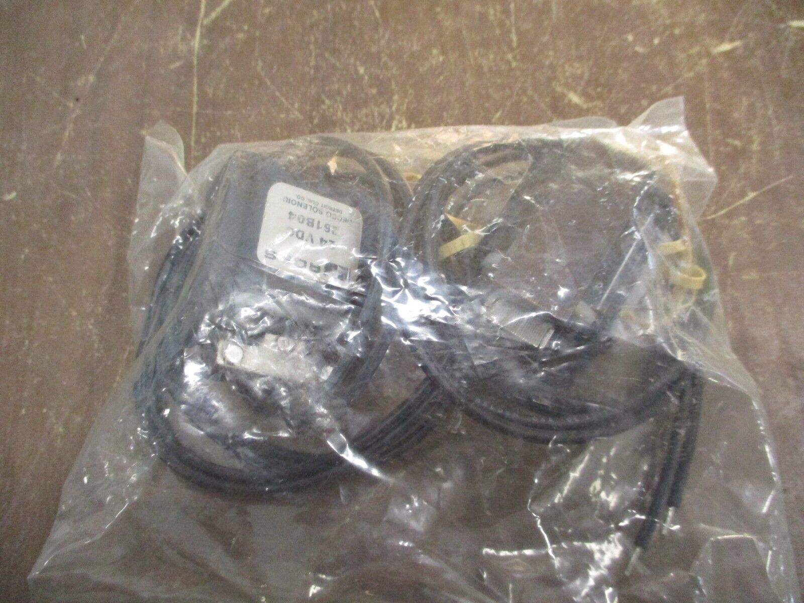 Ross Decco Solenoid Coil 261B04 24VDC *Lot of 2* New Surplus