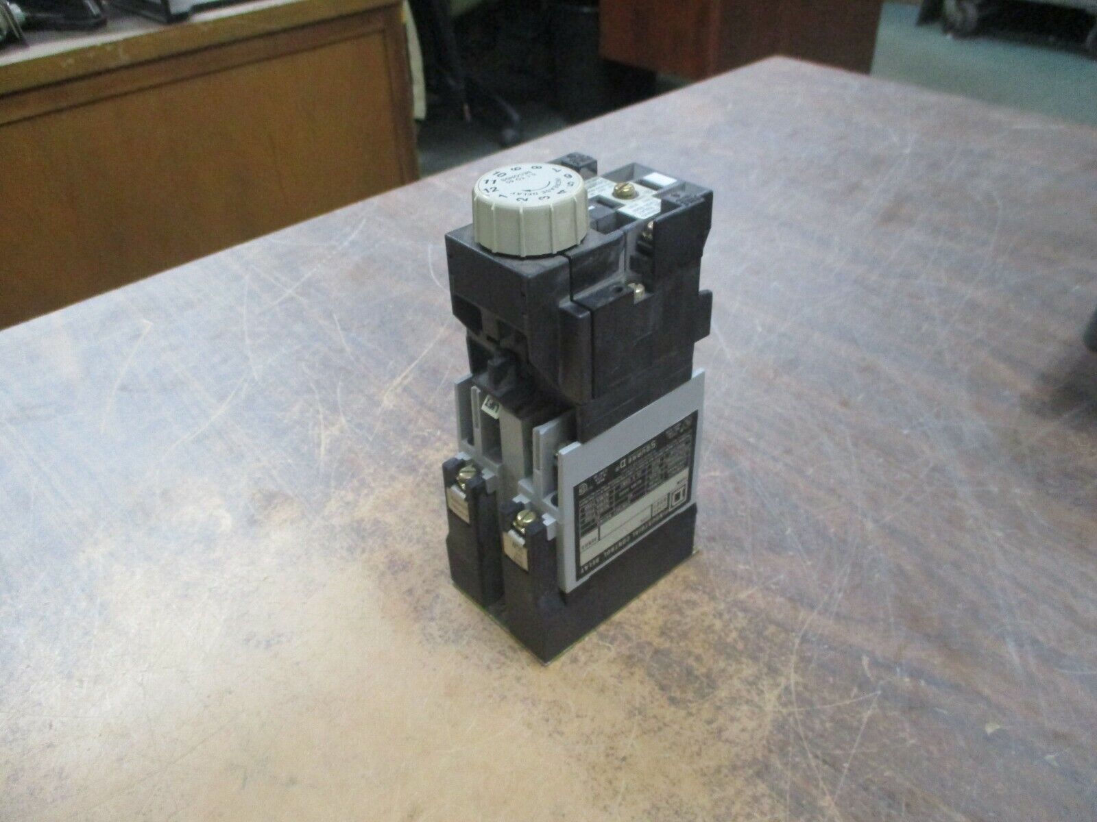 Square D Timing Relay 8501XTE1 8501X040 0.1-60 Sec, 120V Coil, Used