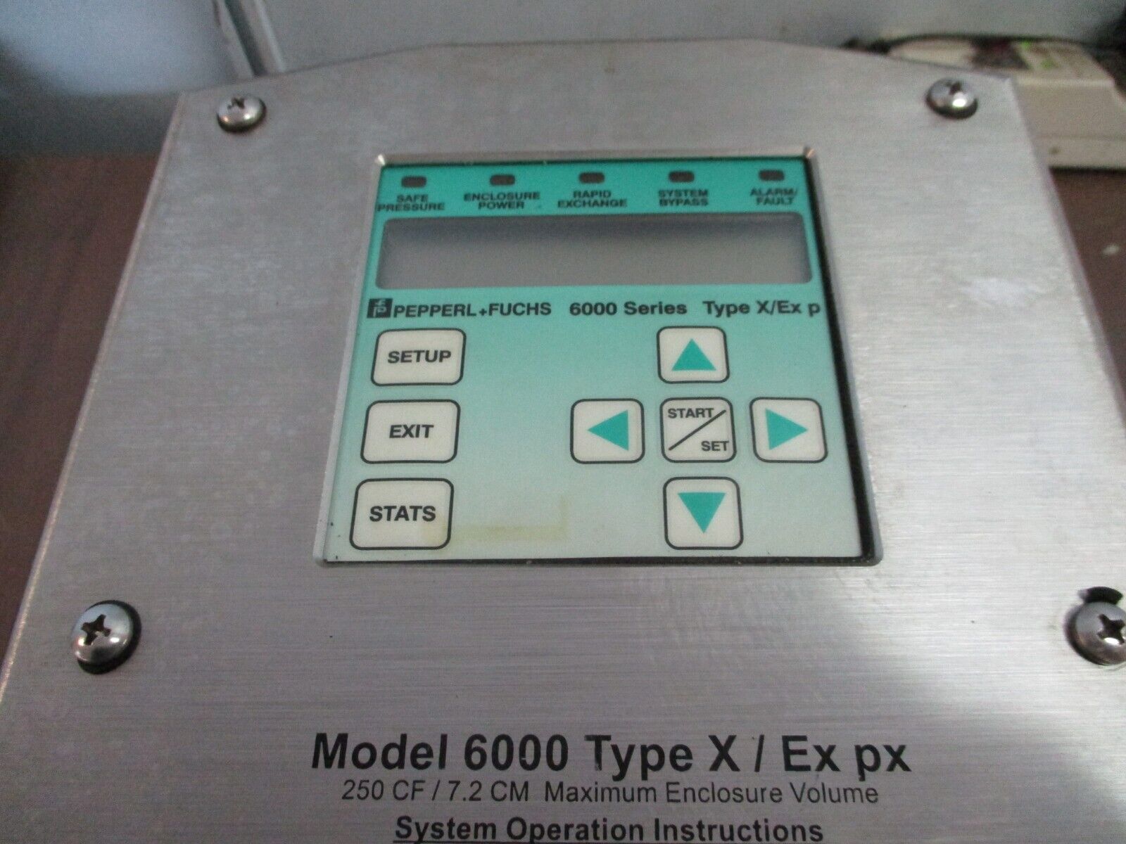 PepperL + Fuchs Purging System Control Unit Model 6000 Type X / Ex px Used