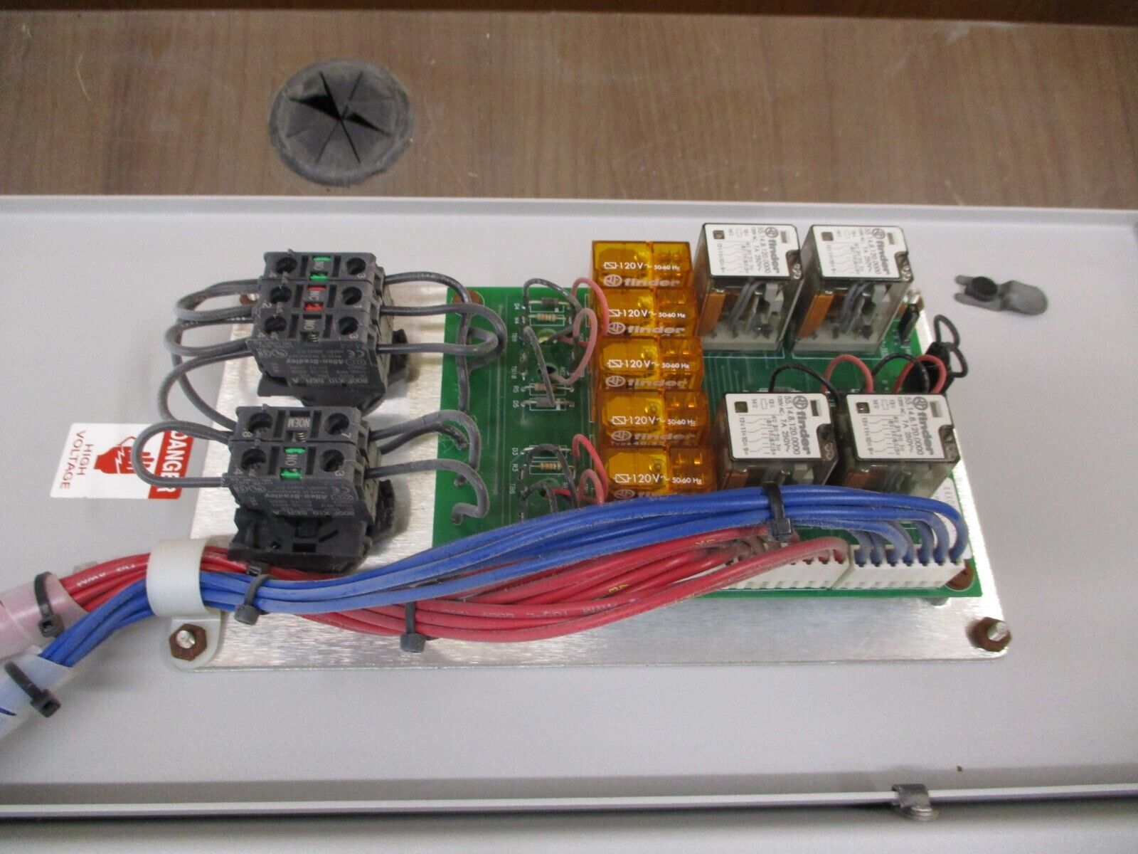 Allen-Bradley PowerFlex 400 AC Drive w/ Bypass 23C-D010A103NNBANN 5HP 3Ph Used