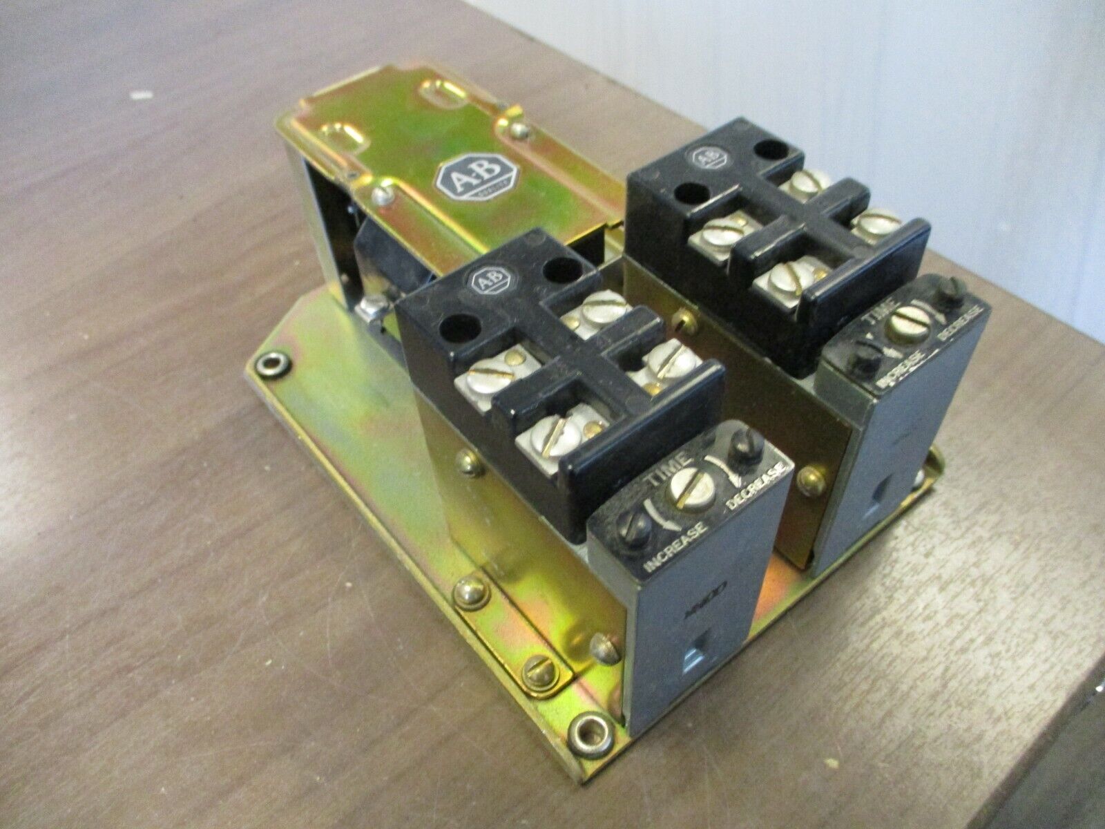 Allen-Bradley Timing Relay 849-ZOD123 Ser. B 120V Coil Used