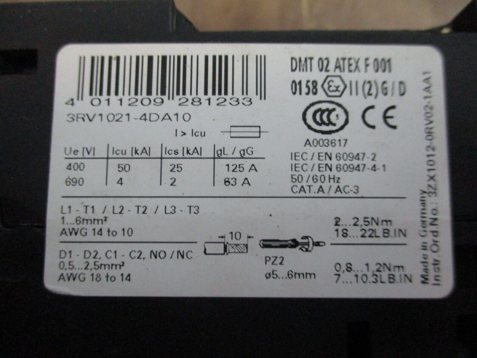 Siemens Sirius Motor Protector 3RV1021-4DA10 Trip: 20-25A 600V *Cracked* Used