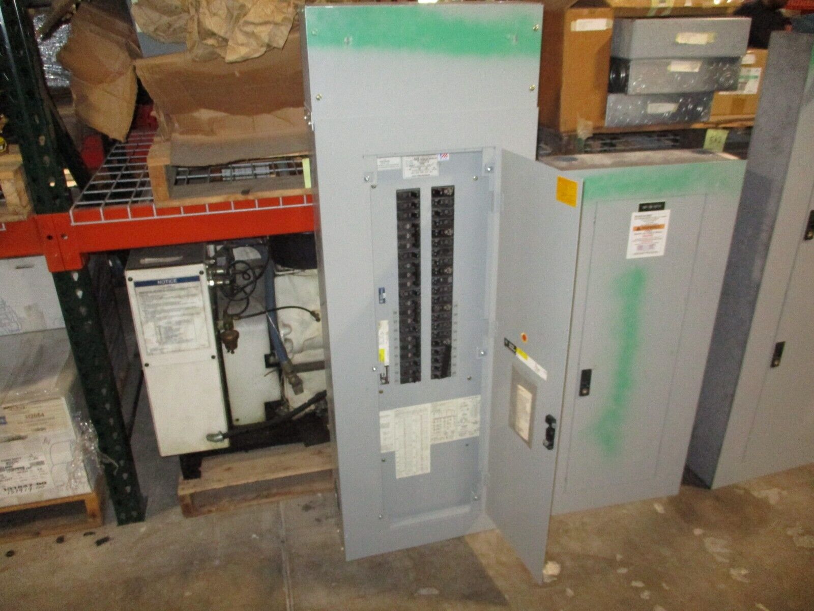 GE Main Lug Breaker Panel AQU3422MBX 225A Max 208Y/120V 3Ph 4W 42-Circuit Used