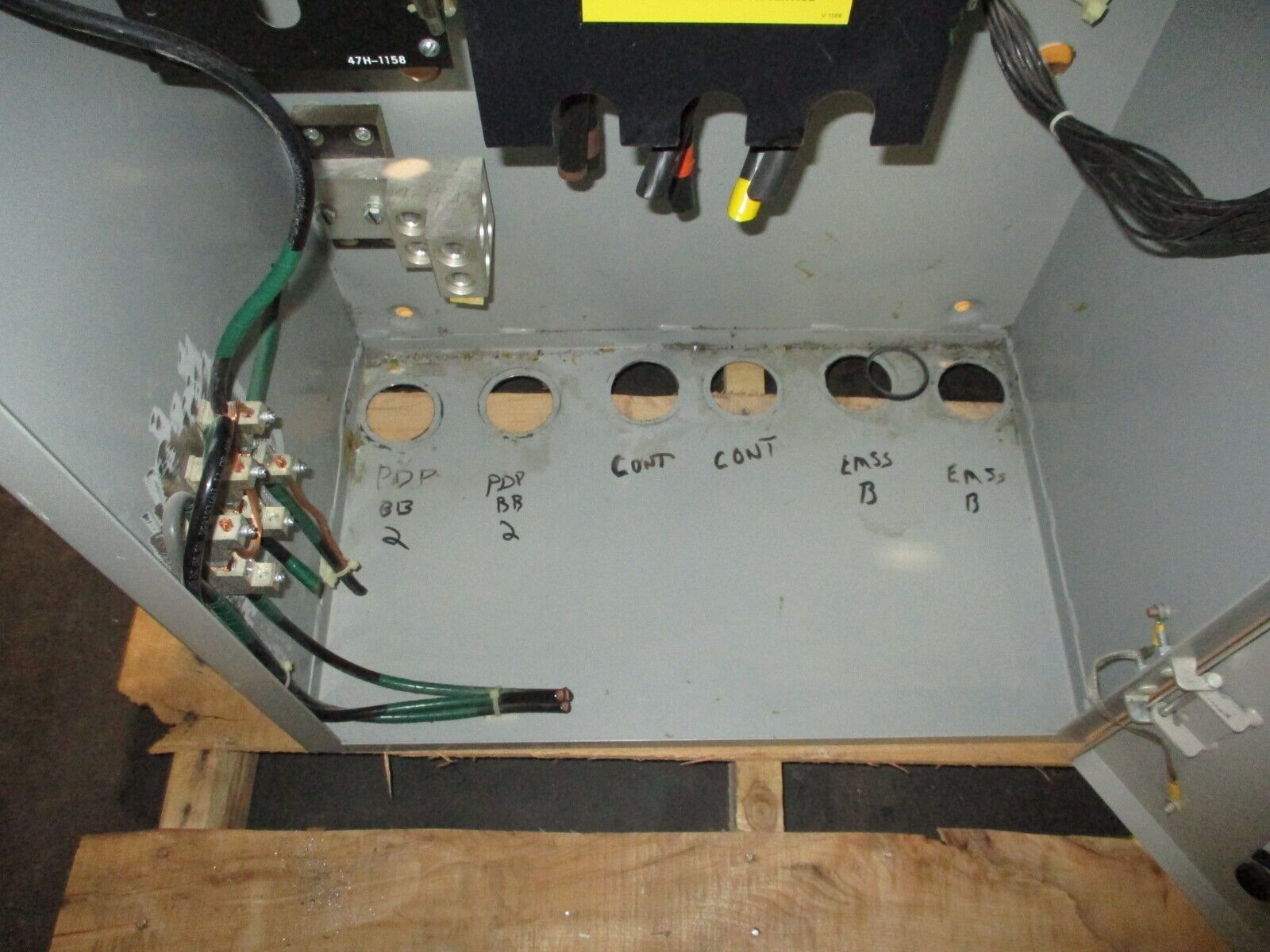 Zenith Automatic Transfer Switch ZTSL40EC-7 400A 277/480V 3Ph 60Hz Used