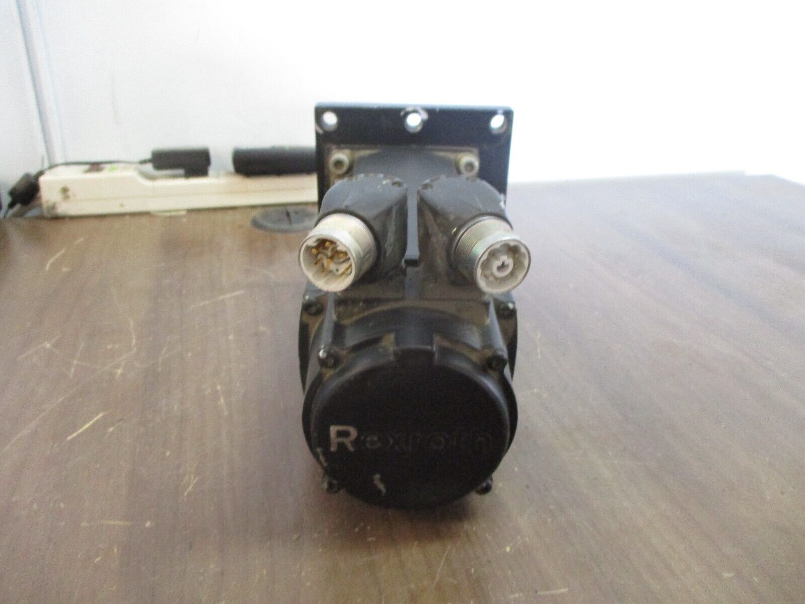 Rexroth Servo Motor MSK050C-0300-NN-M1-UP0-NNNN 3.1A 600V 1.77 Nm/A Used