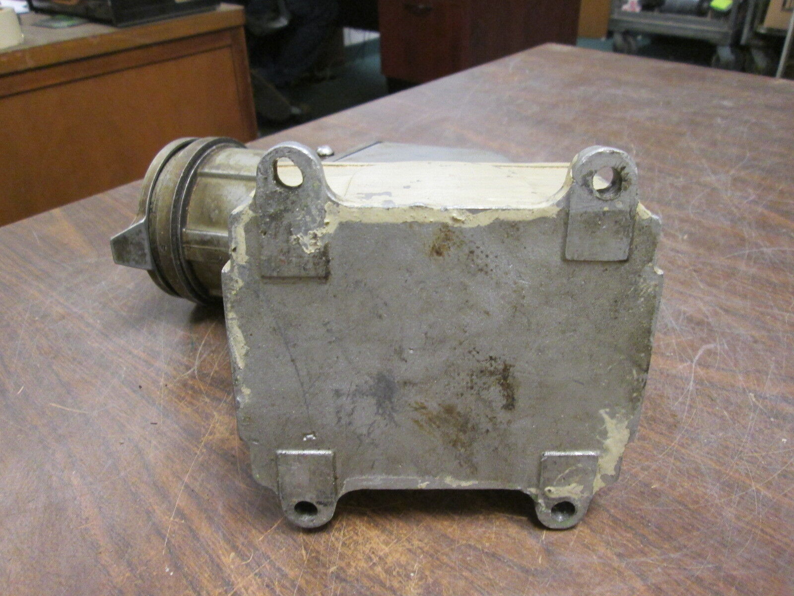 Russellstoll Receptacle LRFA634 60A 480V 4W Used