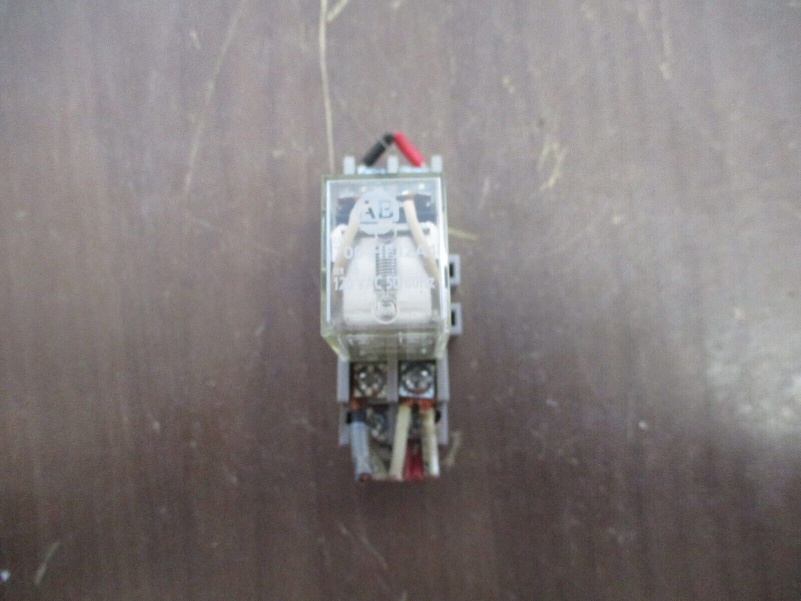Allen-Bradley Relay 700-HF32A1 Ser. B 120V Coil w/ Base *Lot of 2* Used